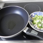 Ponemos un poco de aceite en una sartén