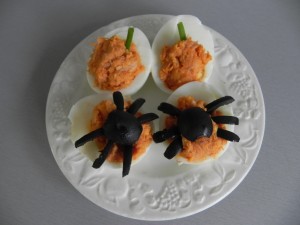 Huevos rellenos de Halloween