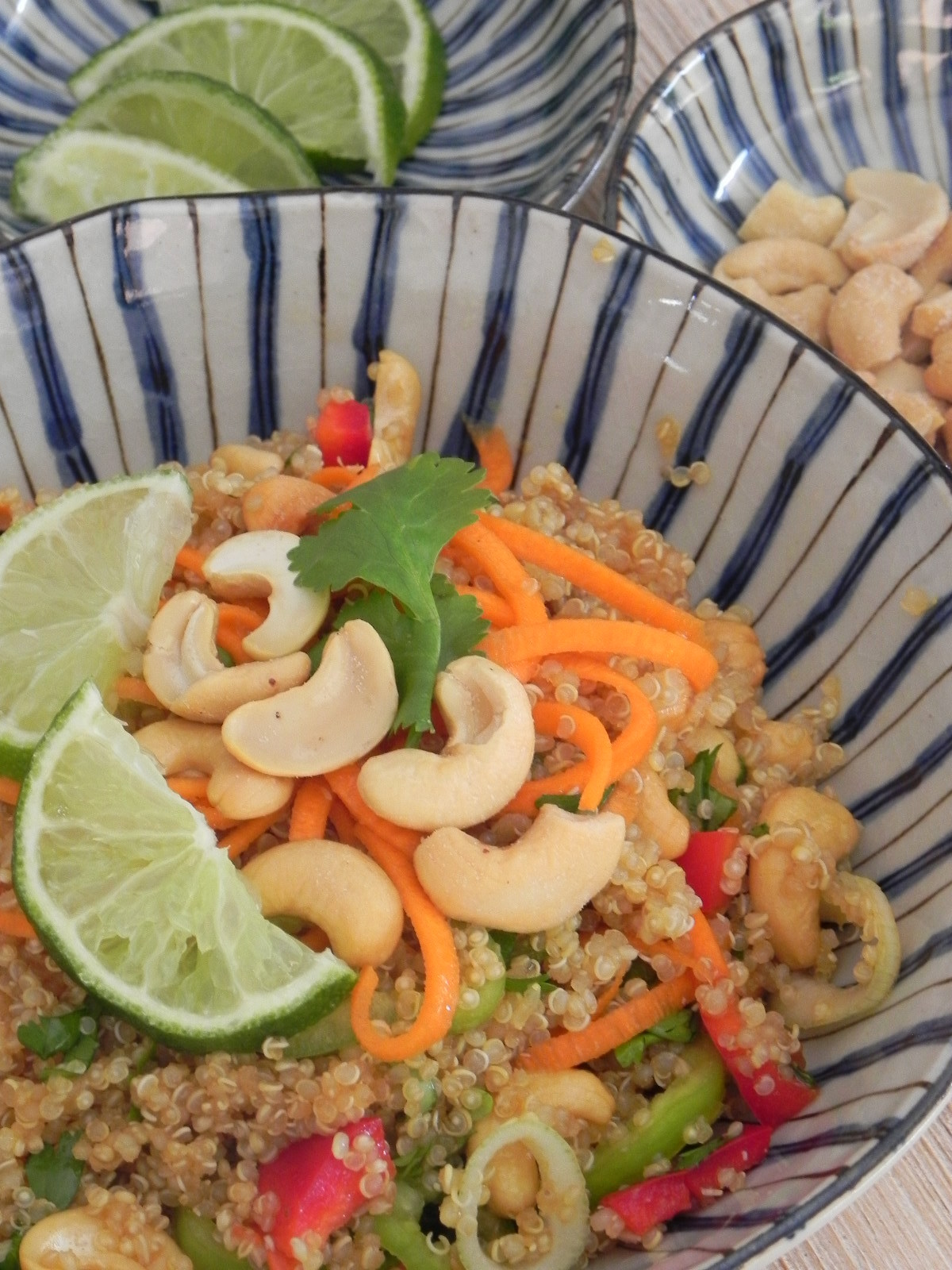 Ensalada de quinoa al estilo thai