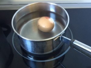 Cocemos el huevo de 6 a 8 minutos