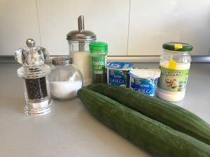 Ingredientes ensalada cremosa de pepino con eneldo